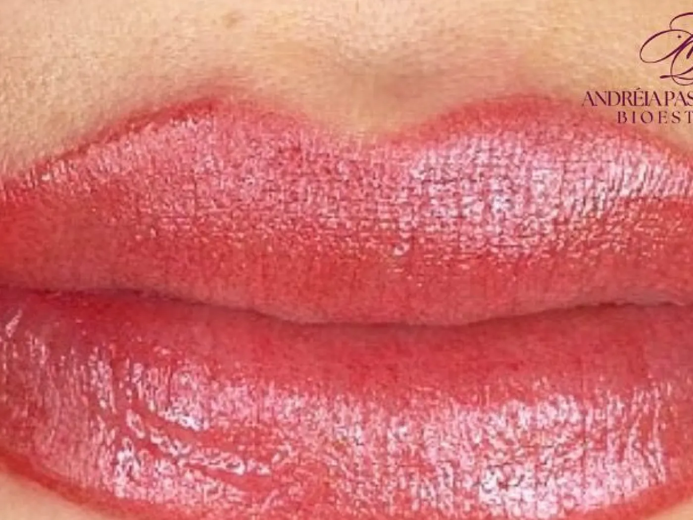 Micropigmentação labial e hidratação